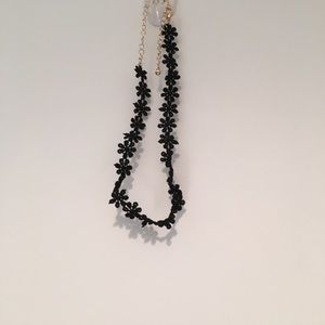 ✨Black Daisy Chocker With Gold Chain✨